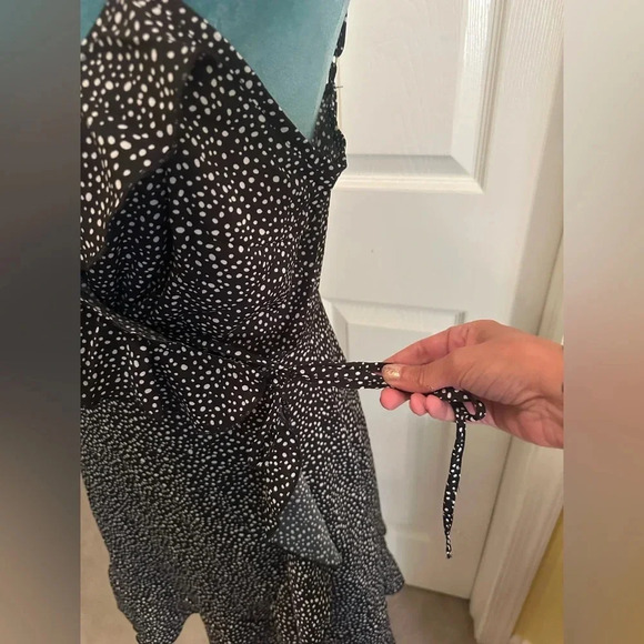 Polka dot spaghetti strap wrap dress - Picture 8 of 10